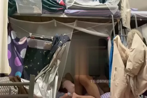 台灣自拍外流TWZP 第325集 宿舍內強上護士正妹偷偷內射