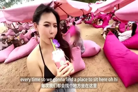 FansOne外流 性感巨乳網紅NINA旅遊性愛 超開放隨機找路人做愛就3P