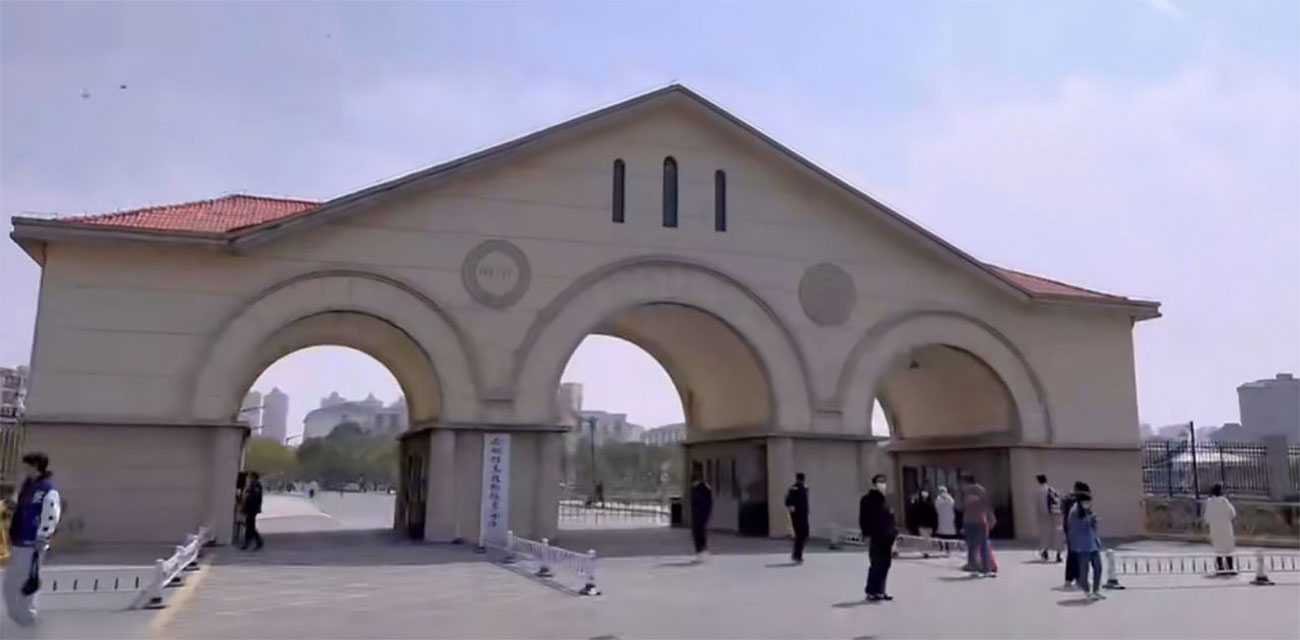 合肥信息技术职业学院 400人大战假装老师收钱的骗子王老师 全程含妈量极高！