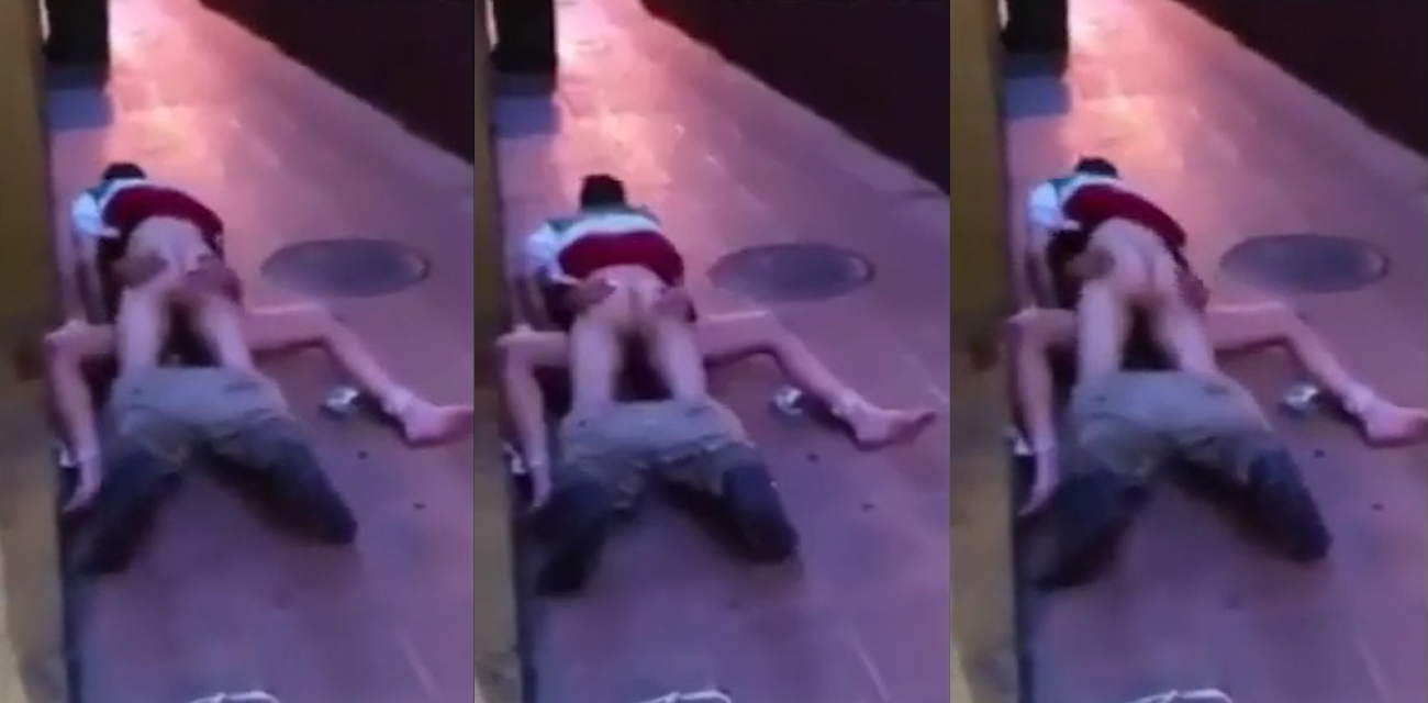 烂醉如泥的小姐姐被社会哥捡尸 巷子里被干的嗯嗯嗯 双手不知觉缠绵抱着大哥！