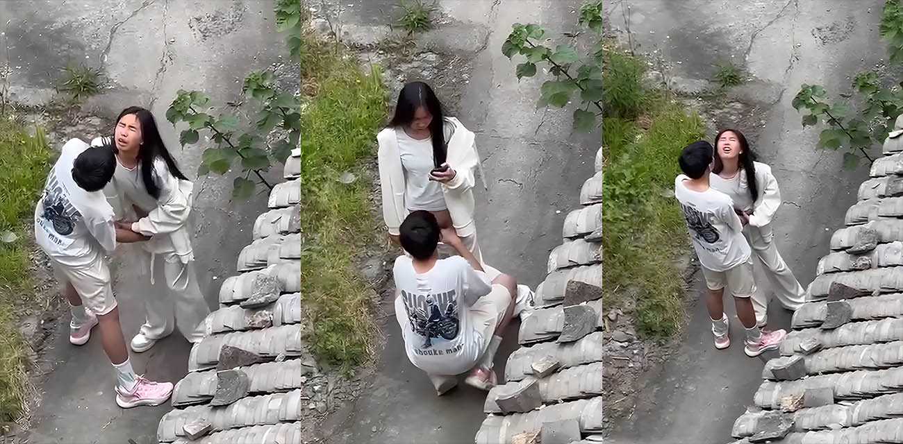 扣起来了扣起来了！饥渴小情侣大白天在家门口就扣起了逼来 小女友被男友扣到仰头闭目张嘴呻吟