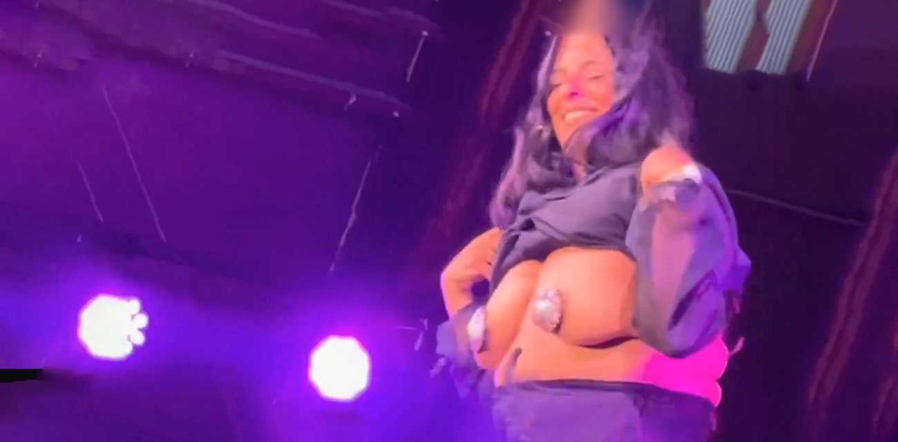 挪威文化与平等部长 卢布娜·贾弗里Lubna Jaffery公开场合裸露胸部表达对 LGBT人群的支持