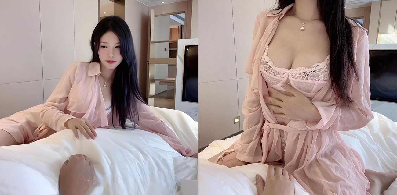 第一视角极致诱惑！清晨被反差女友口醒 奶白粉嫩乳房 情趣内衣骑乘 女朋友就要找这样的！