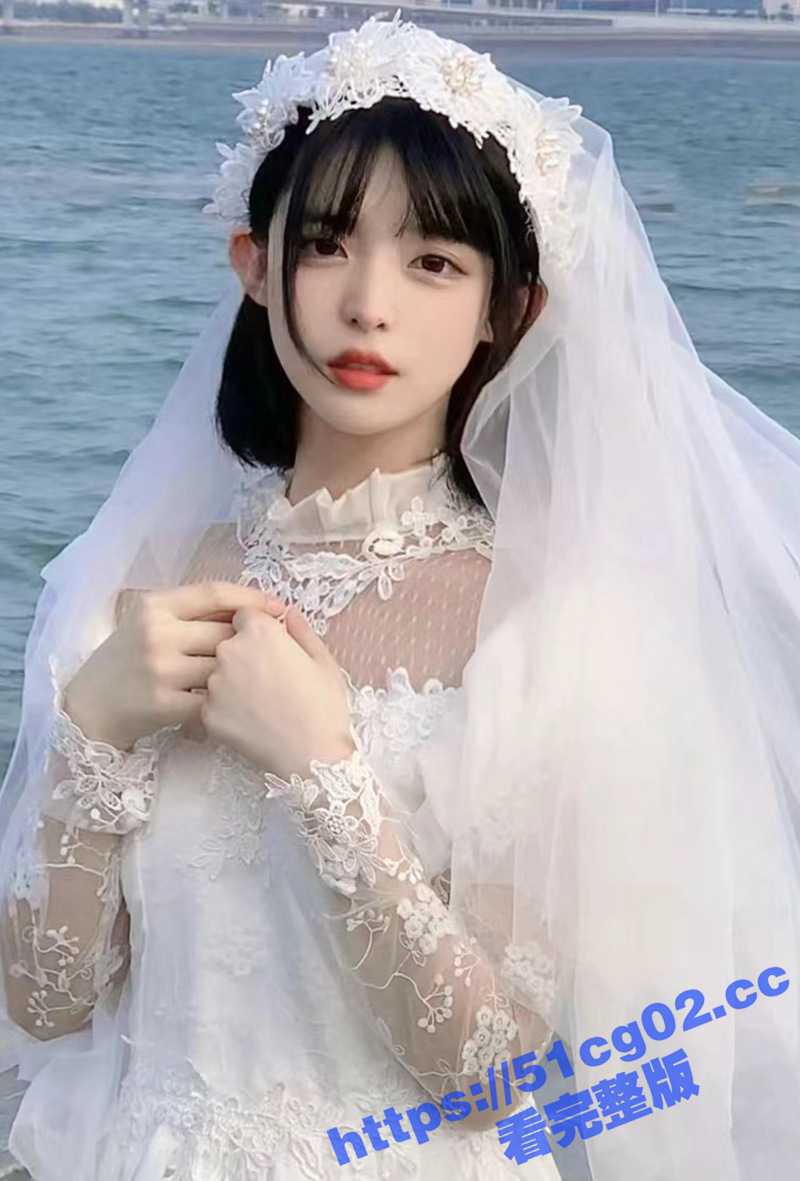 白色蕾丝婚纱下的淫荡美娇娘 新婚夜不陪老公陪前男友睡 各种招式来一遍 简直爽翻天