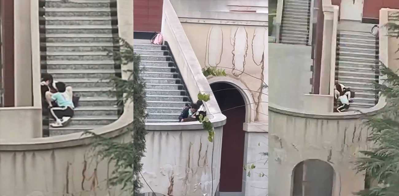 兰州交通大学赤壁之战 大学情侣情欲难耐 直接靠在旋转楼梯开始舔逼 舔的妹子骚逼淫水直流