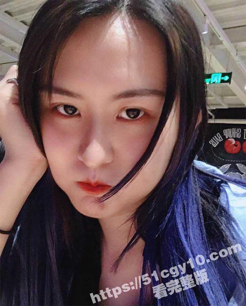 广东骚妇方诗琴裸聊-1