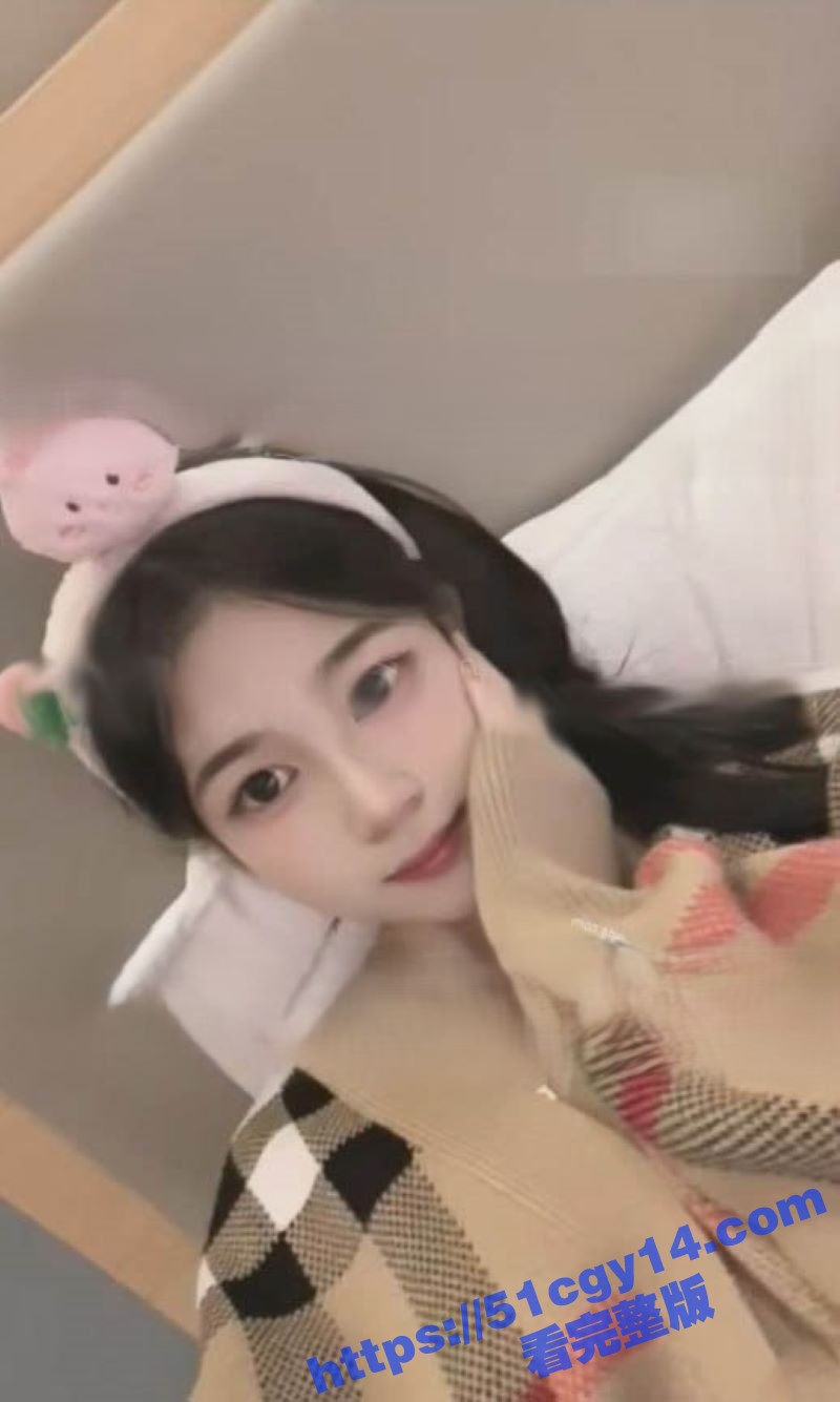 鱼哥约炮花臂少女 (1)