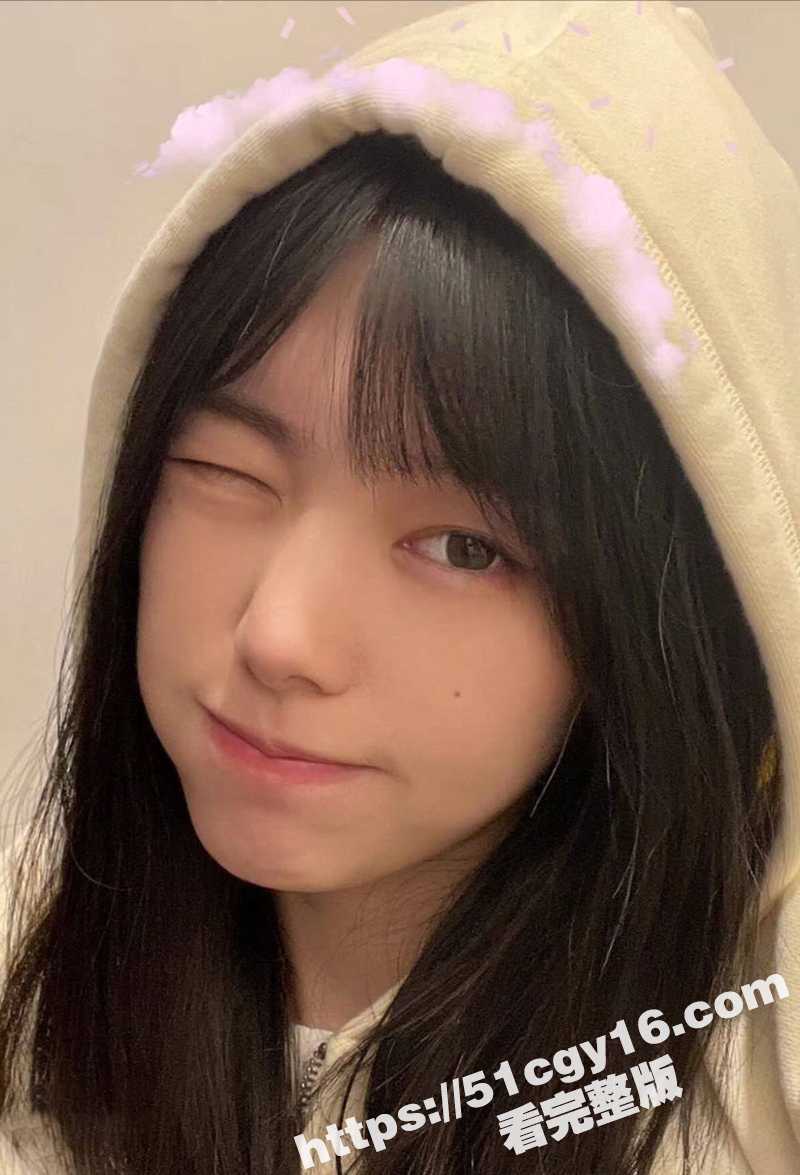 南京校花做爱视频 (2)