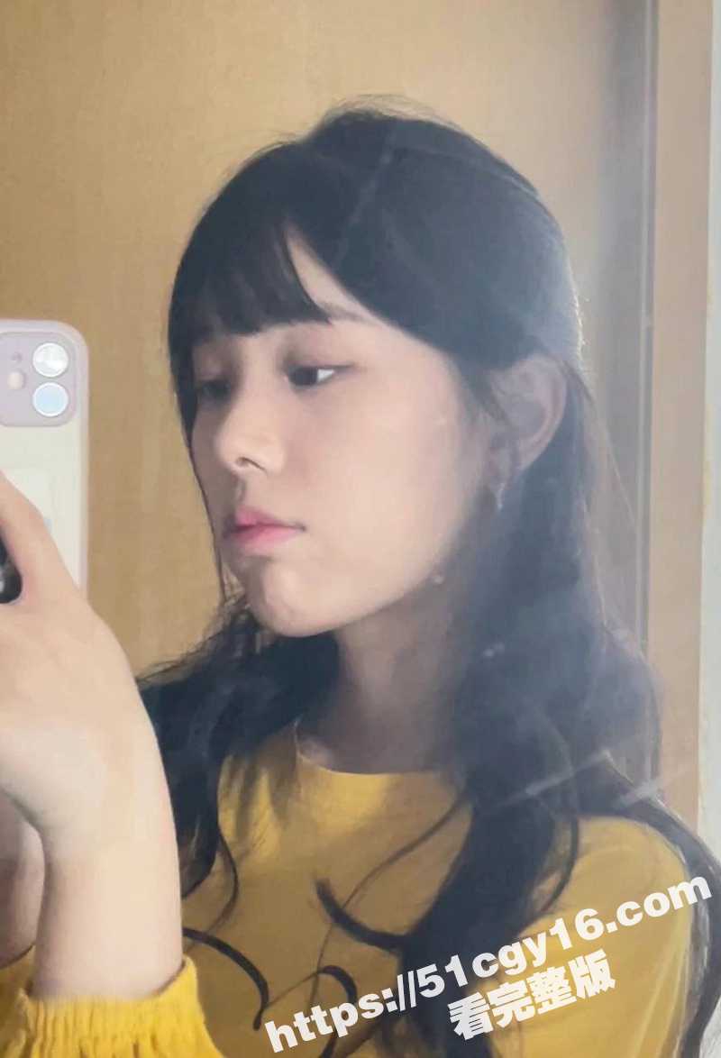 南京校花做爱视频 (4)