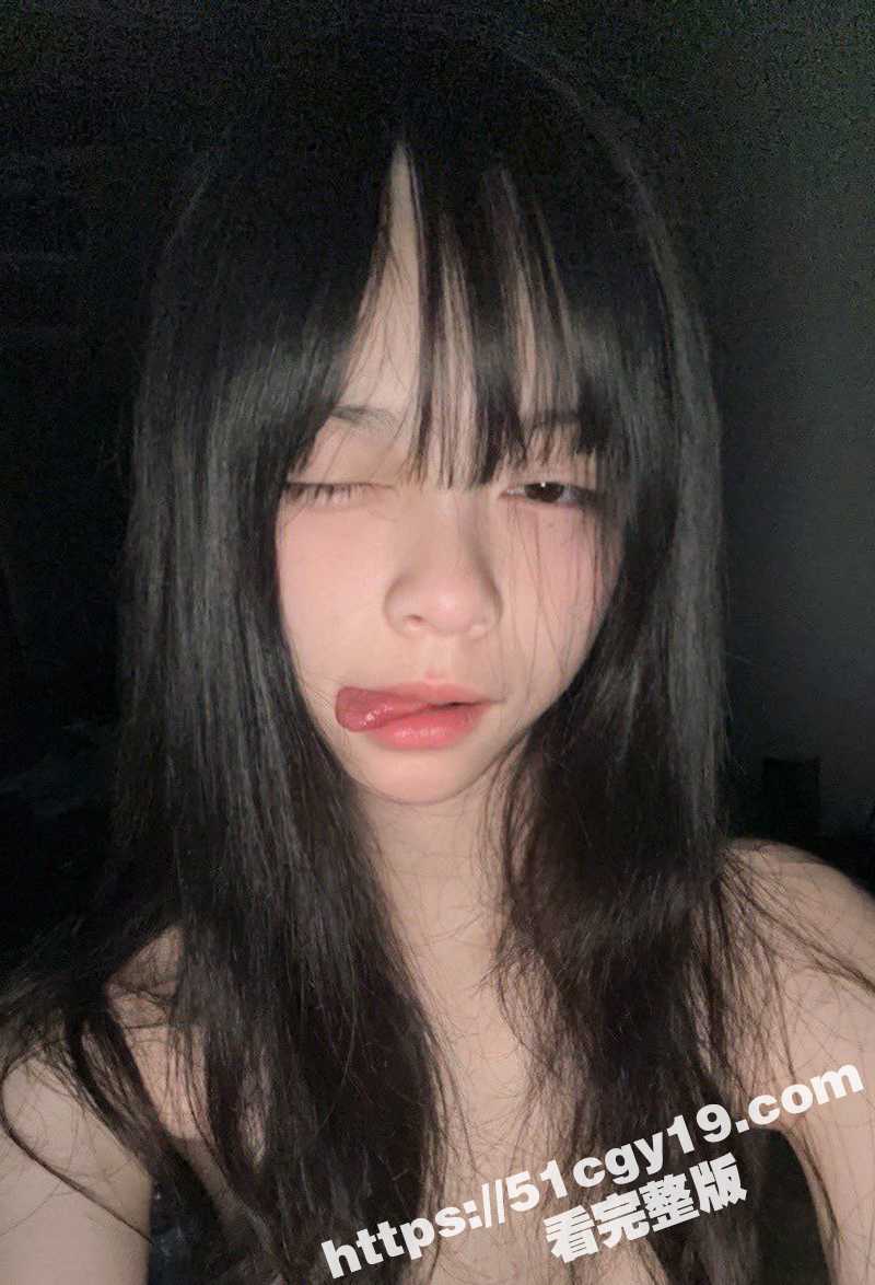 大学生做爱视频 (1)