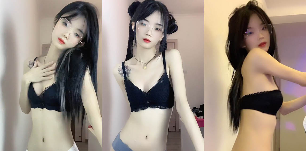 眼镜学妹抖音裸舞泄密！褪下衣物肆意展示白嫩酮体 金钱诱惑下抠逼自慰 淫荡十足！