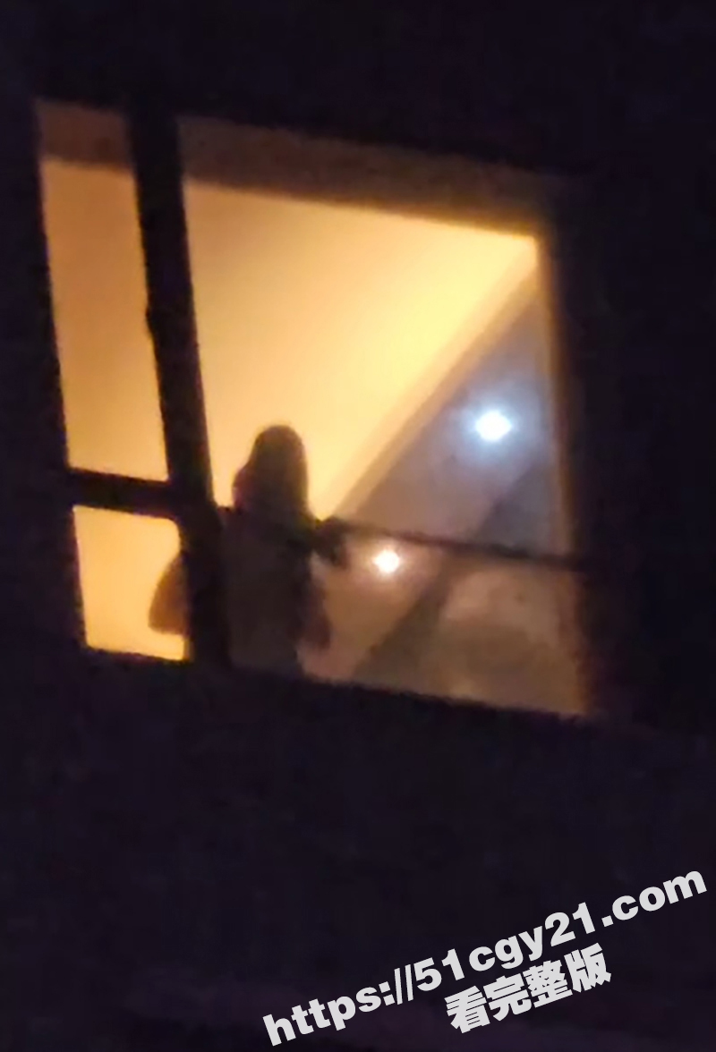 落地窗做爱视频 (5)