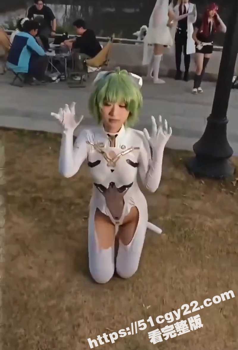 广州漫展自慰视频 (1)