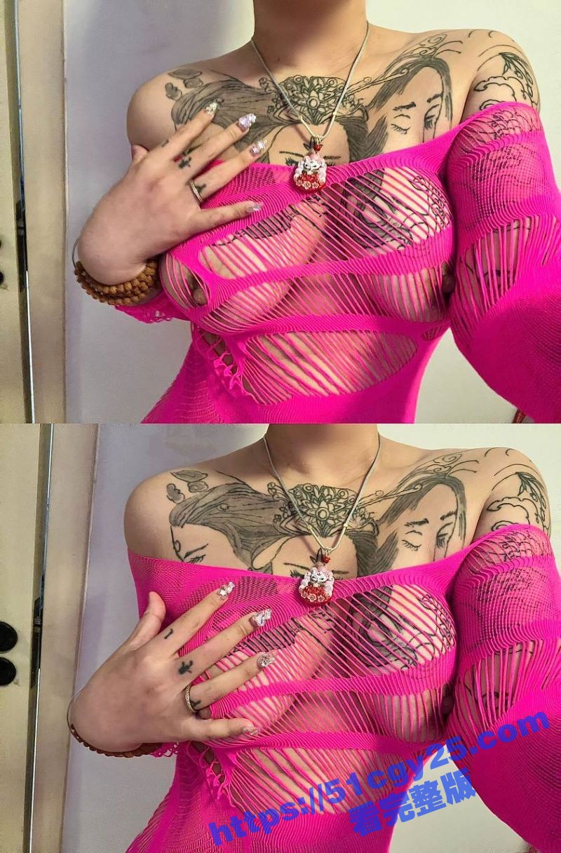 巨乳纹身精神小妹被SM调教视频流出（2）