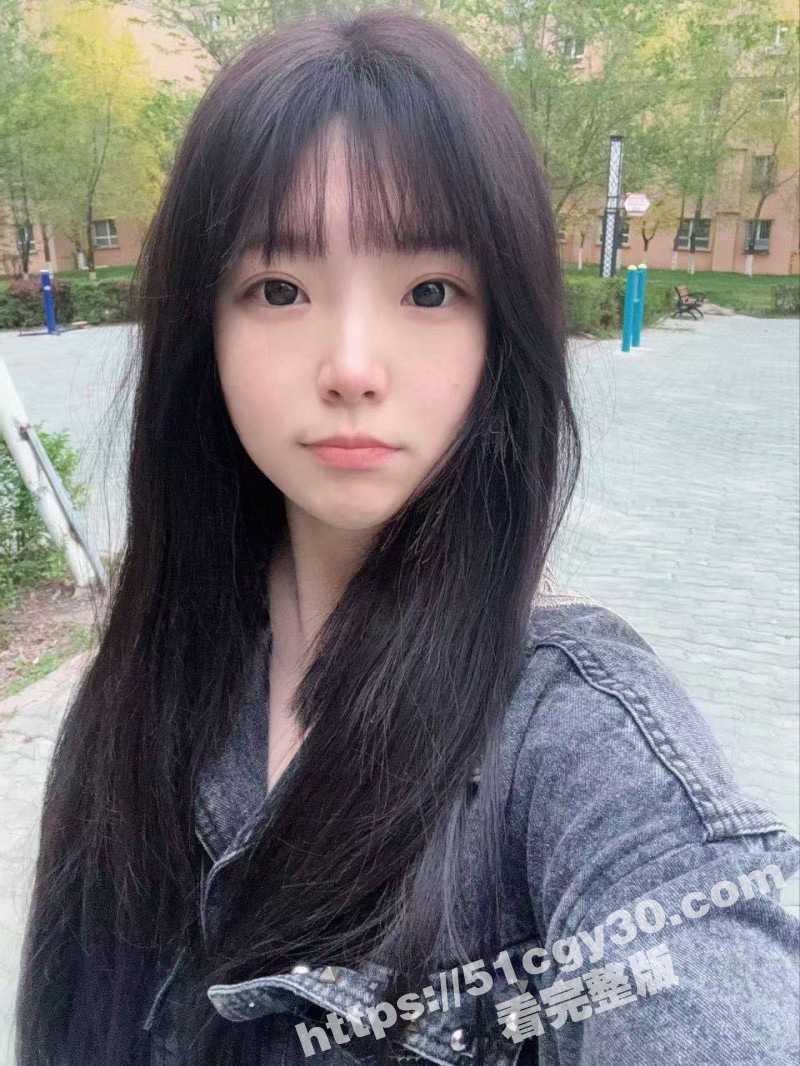 奶气草莓内射欠债少妇的萝莉女儿01 奶气草莓内射欠债少妇的萝莉女儿01