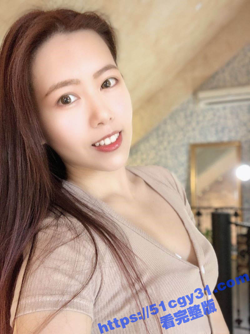 台湾新竹大奶人妻私拍视图 1