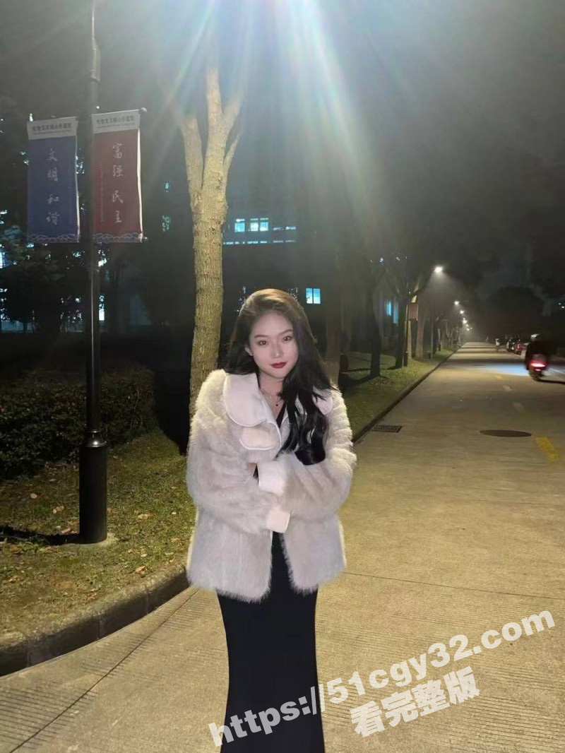 奶气草莓下春药暴操家访的女儿班主任04