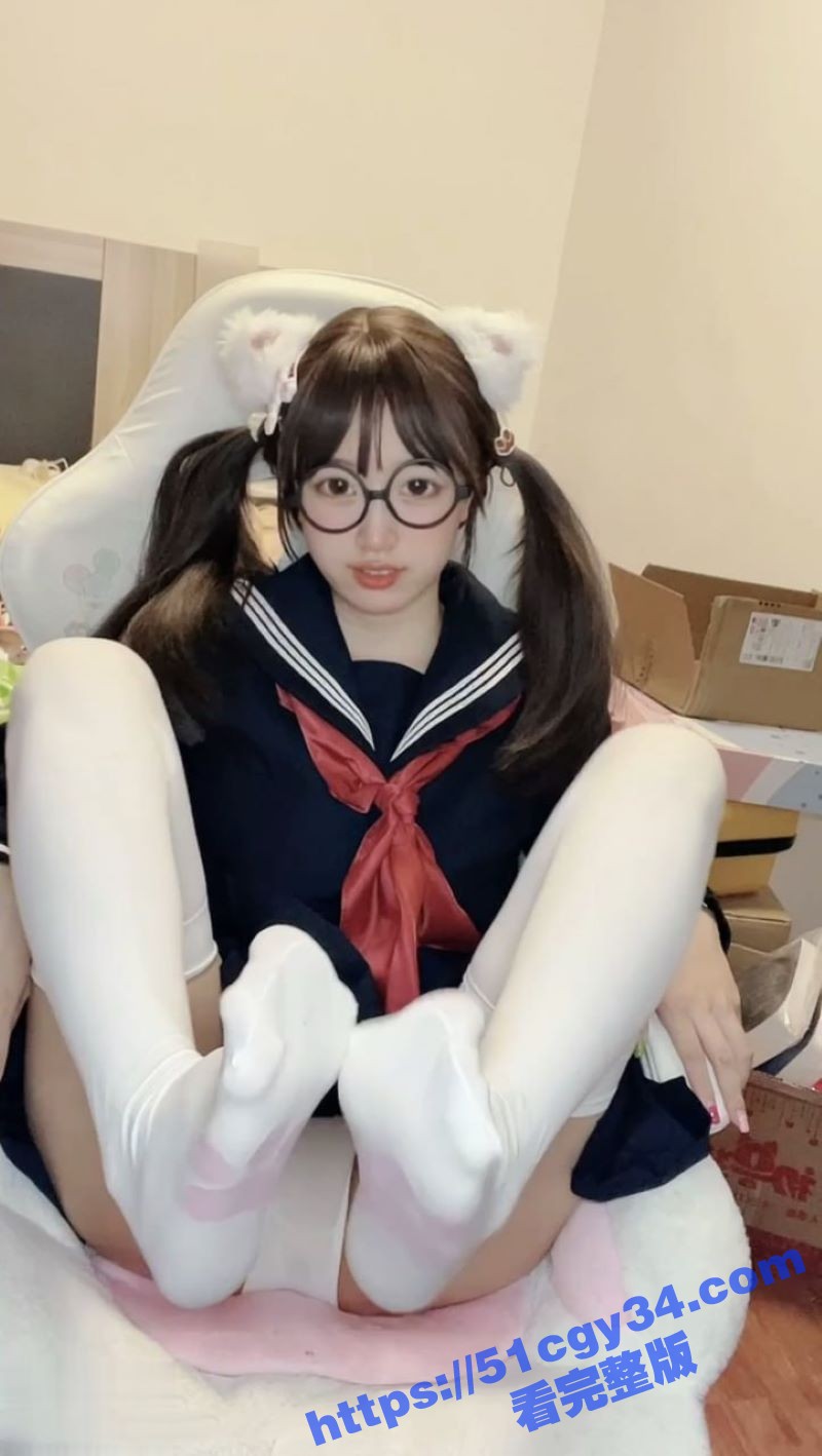 推特嫩妹萝莉小鱼罐头露脸福利视频合集！ 4