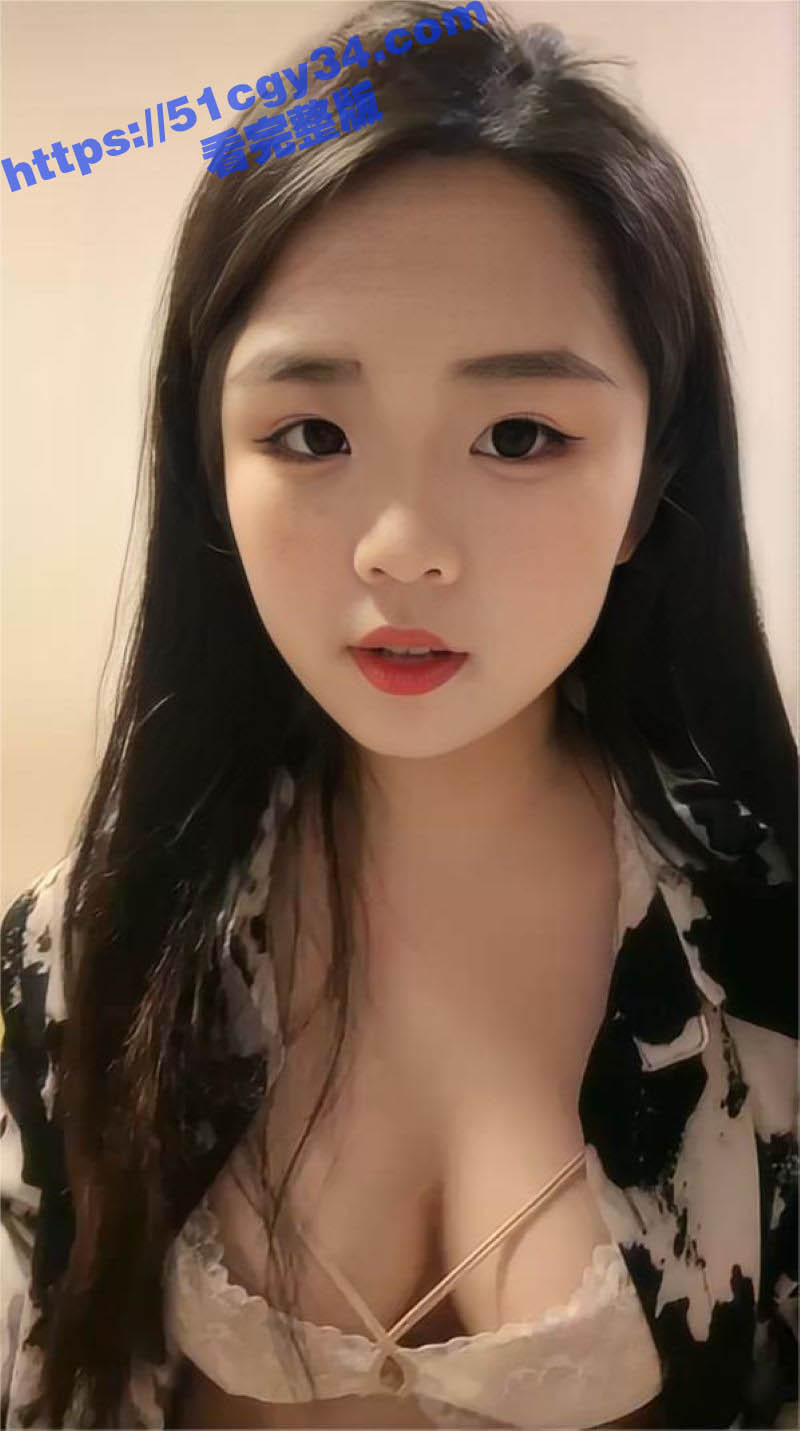 满背纹身的巨乳肥臀妹子性爱视频 2