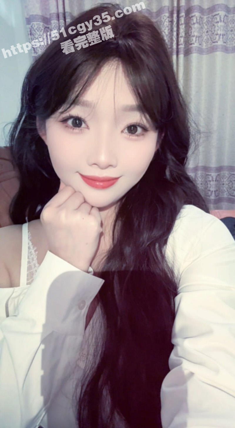 乱伦大神拿走妹妹的处女公交车上口交01 乱伦大神拿走妹妹的处女公交车上口交01