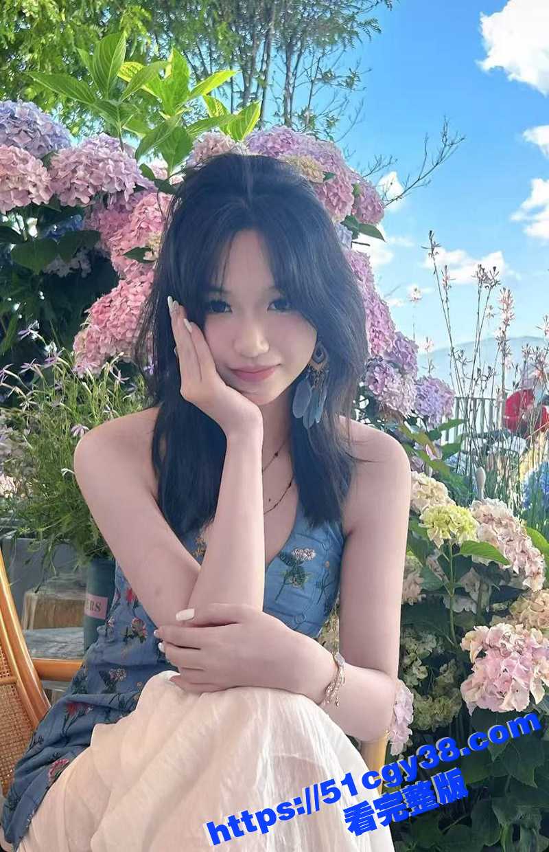 郑州连撞17车小米SU7女车主擦边视频（3）