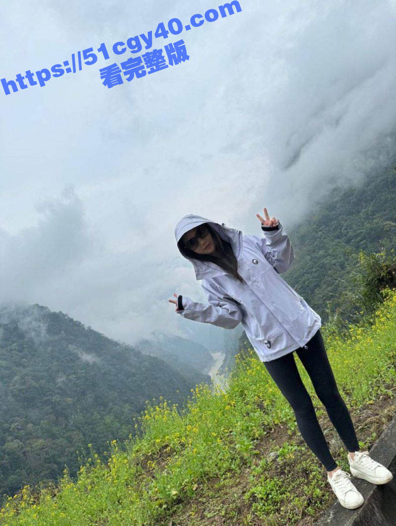 极品紧身牛仔裤少女被调教爆操视频 1