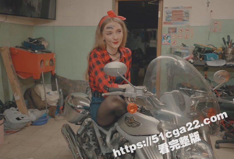 欧美顶级福利姬DollyRud修车剧情性爱视频流出1拷贝
