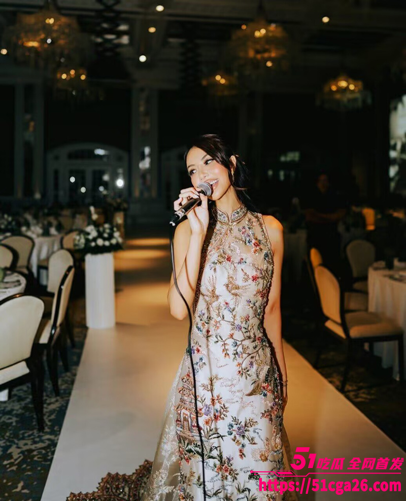 新加坡知名网红不雅视频（1）