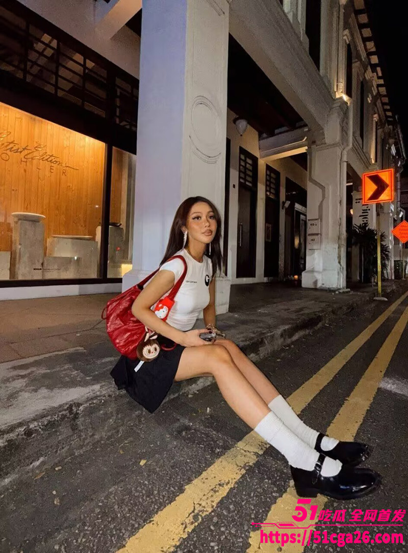 新加坡知名网红不雅视频（2）