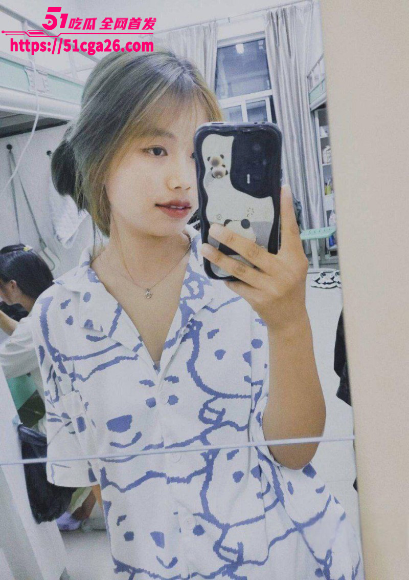 山西传媒学院王舒琪与男友开房视频07