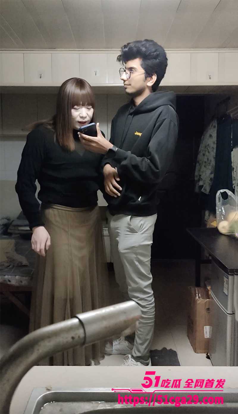 南京红姐 最意想不到的男嘉宾 外国友人 粗黑大屌令红姐爱不释手！