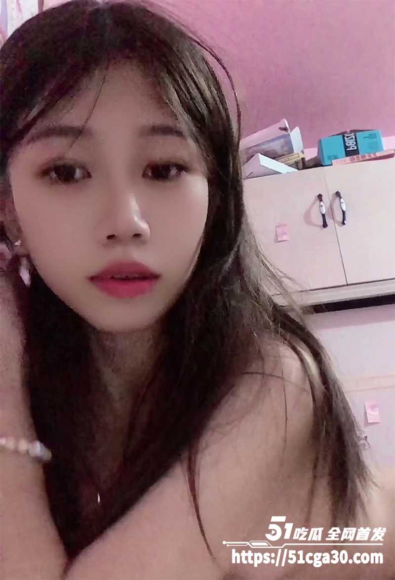 广东甜妹洛丽塔欢欢大尺度私拍视频合集流出9拷贝