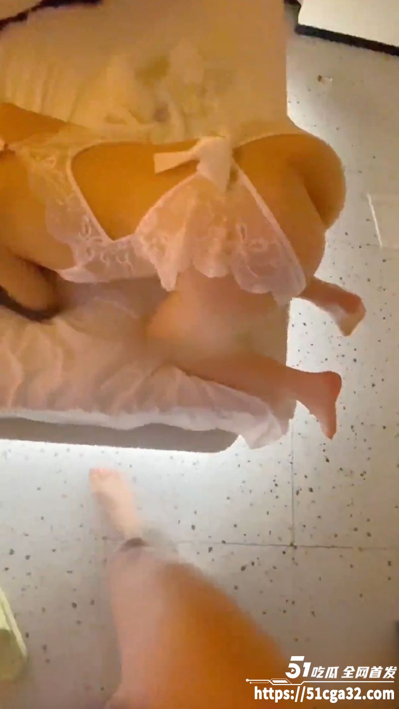 海角乱伦大神和亲侄女的真实叙事新作 3