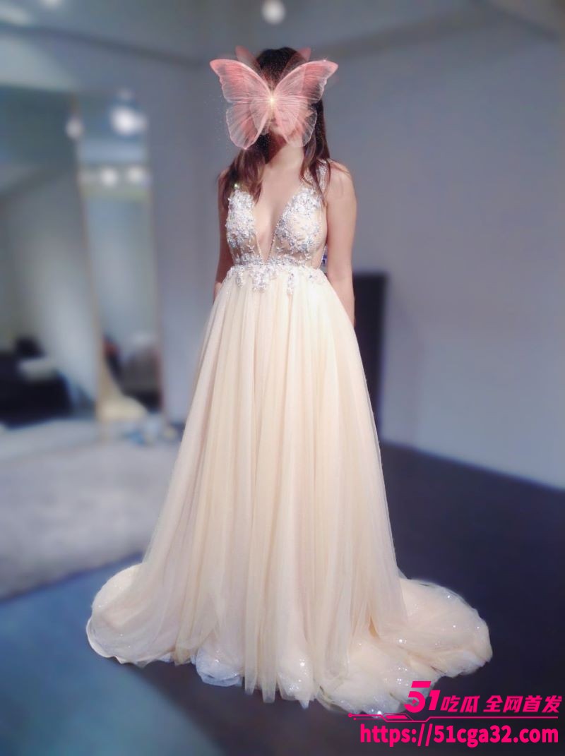 台湾极品人妻少妇母狗小兔asianwifeb寸止足交打炮视频曝光 1