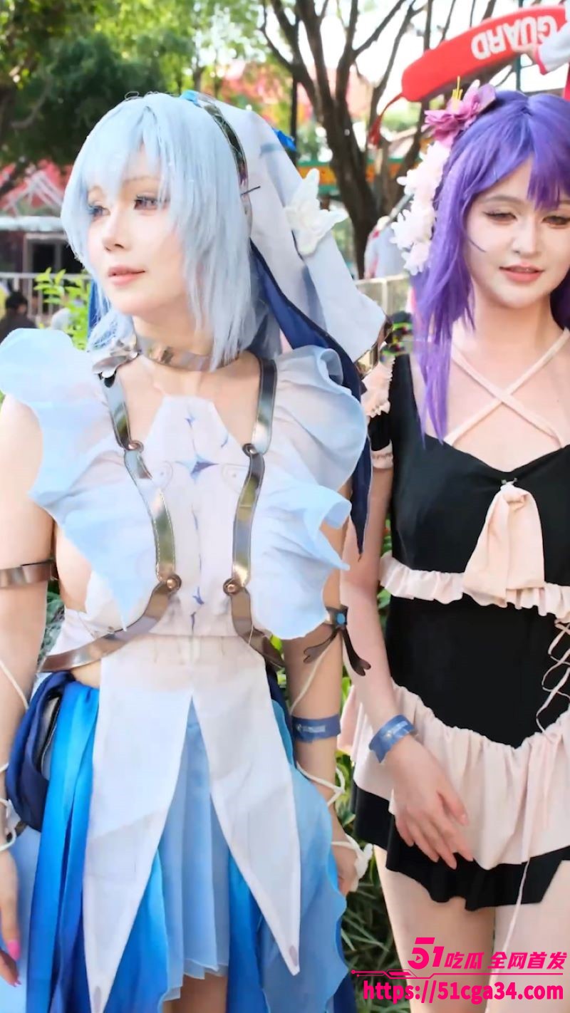 广州长隆二次元美少女泳装露奶 2 广州长隆二次元美少女泳装露奶 2