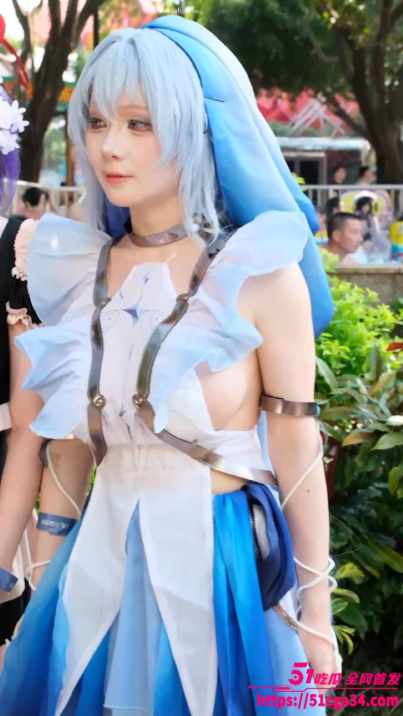 广州长隆二次元美少女泳装露奶 4 广州长隆二次元美少女泳装露奶 4