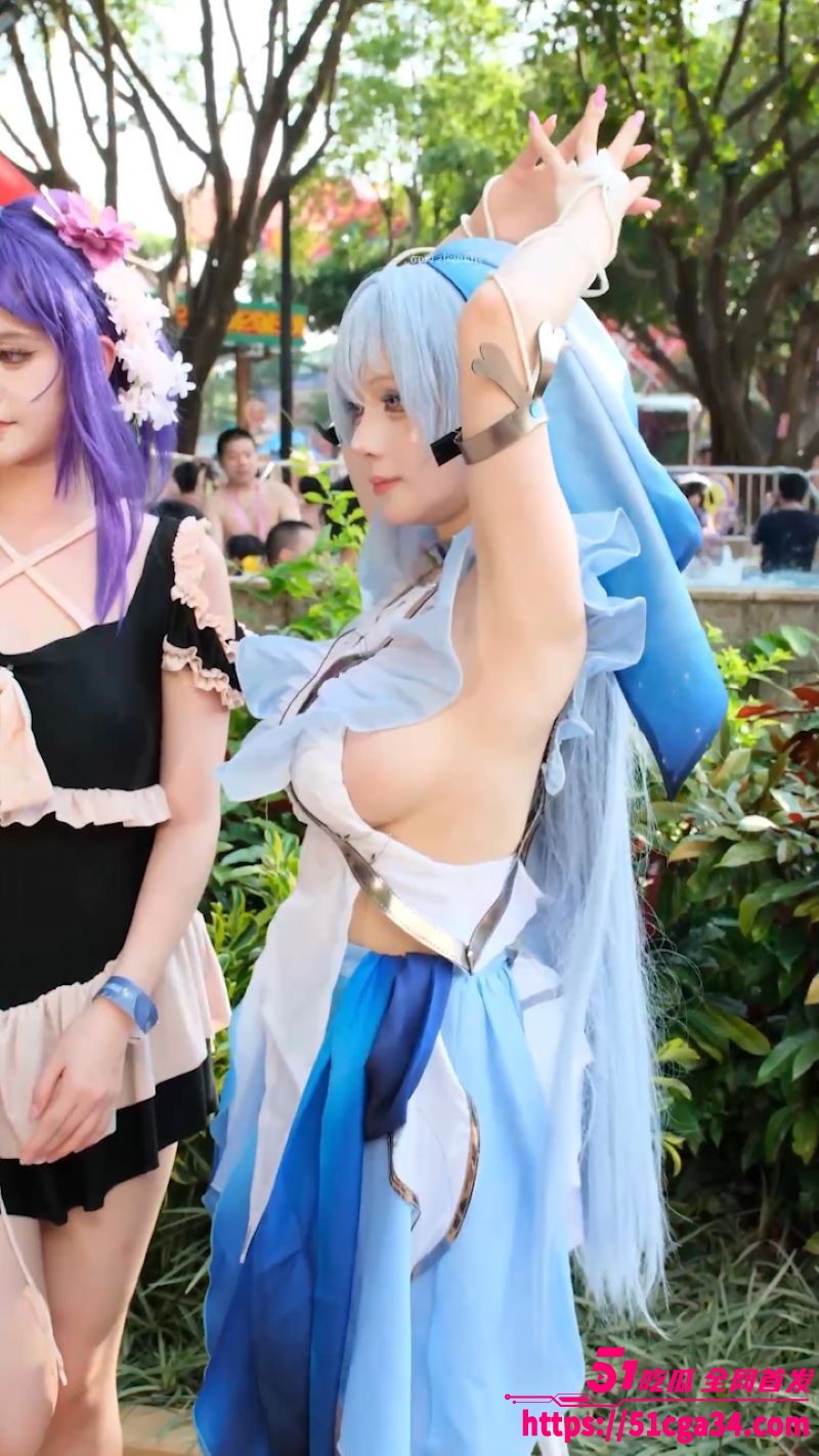 广州长隆二次元美少女泳装露奶 5 广州长隆二次元美少女泳装露奶 5