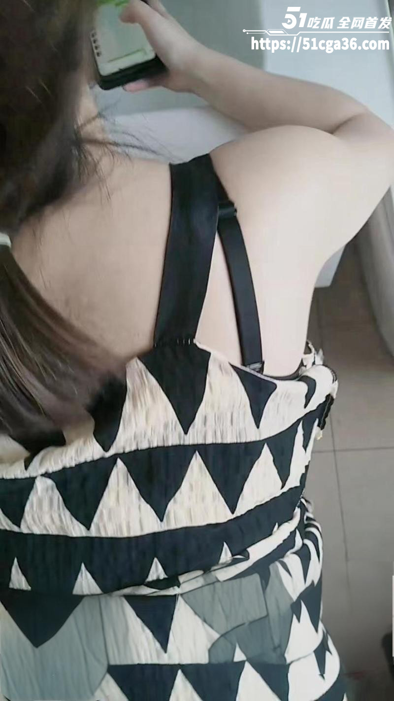 乱伦大神英勇小钢炮洗手间暴操大嫂07 乱伦大神英勇小钢炮洗手间暴操大嫂07