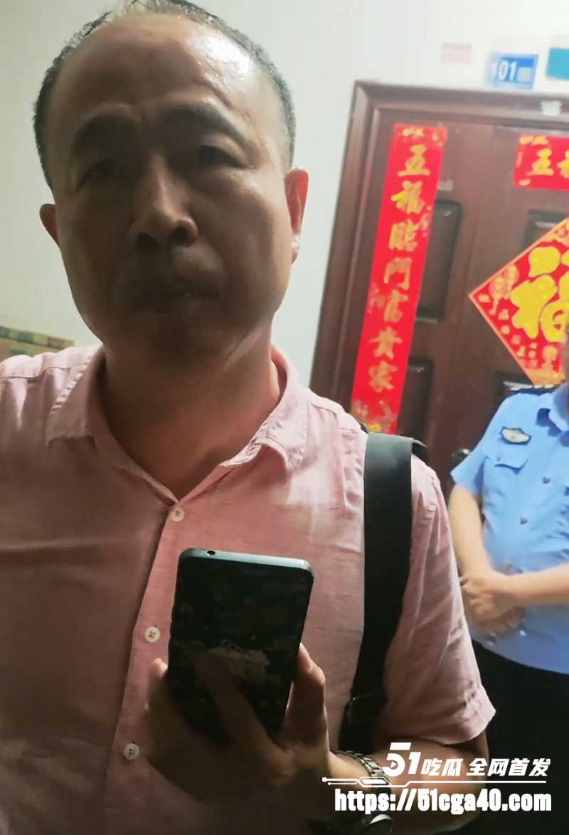 抖音博主李然于心揭武汉大学诬女论文抄袭深夜竟遭警察上门警告视频曝光4拷贝