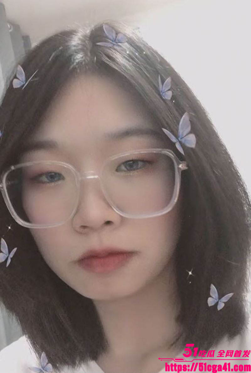 鹰潭眼镜妹孙萌洗澡视频泄露 2 鹰潭眼镜妹孙萌洗澡视频泄露 2