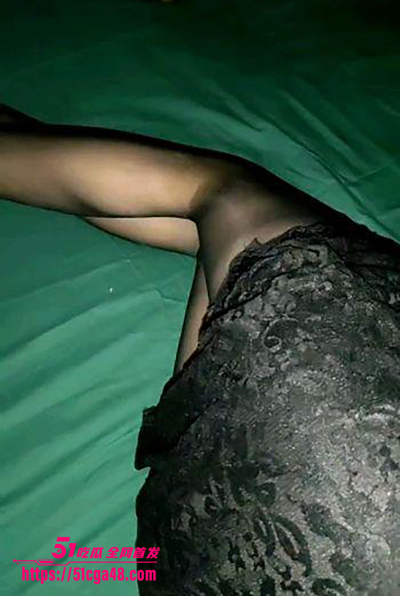 海角乱伦大神 我的妈妈是脚模3 海角乱伦大神 我的妈妈是脚模3