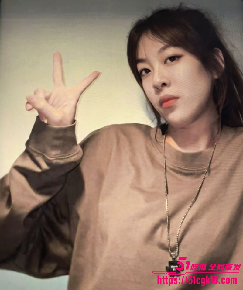 浙江绍兴00后嫩妹不雅视频流出 1 浙江绍兴00后嫩妹不雅视频流出 1