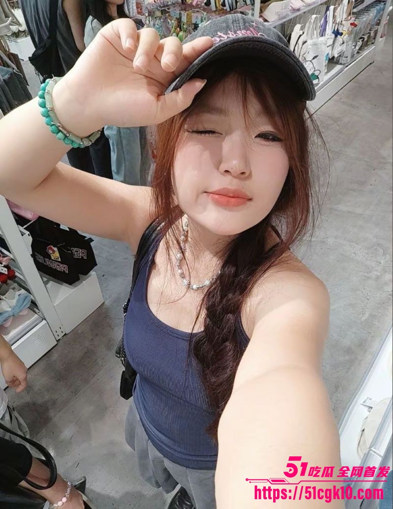 浙江绍兴00后嫩妹不雅视频流出 2 浙江绍兴00后嫩妹不雅视频流出 2