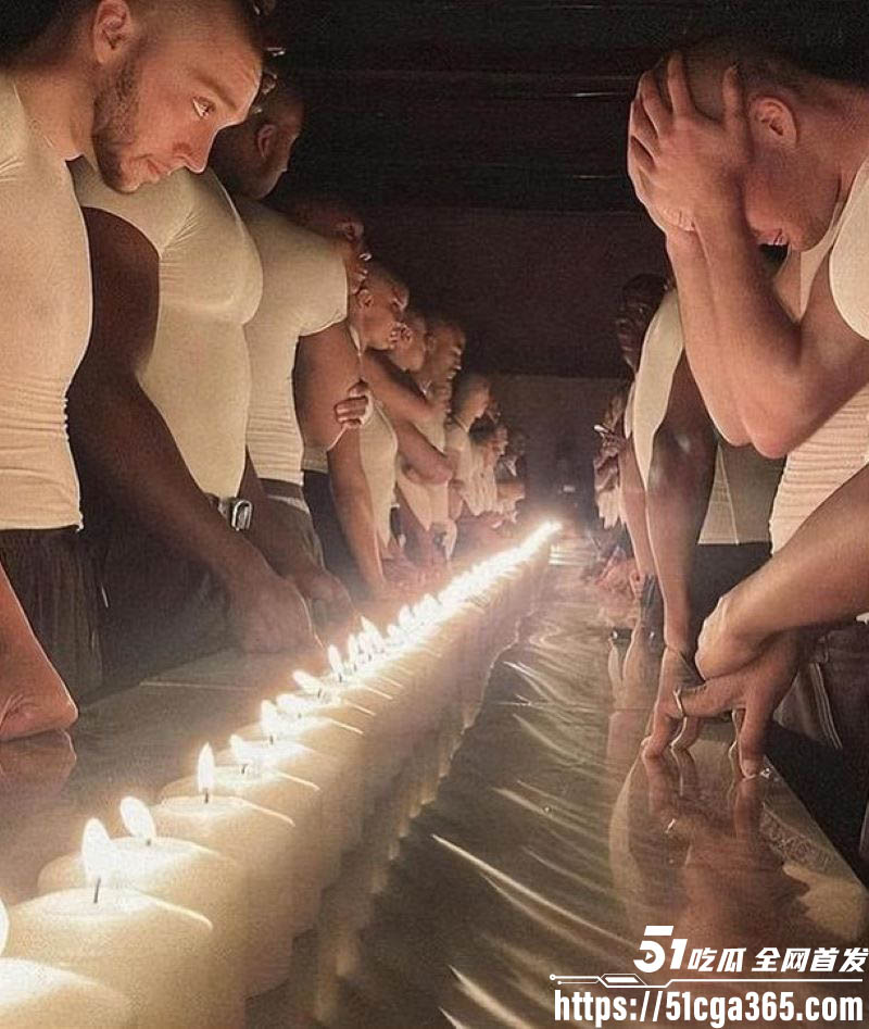 侃爷生日宴带12岁女儿参加人体宴盛会 12 侃爷生日宴带12岁女儿参加人体宴盛会 12