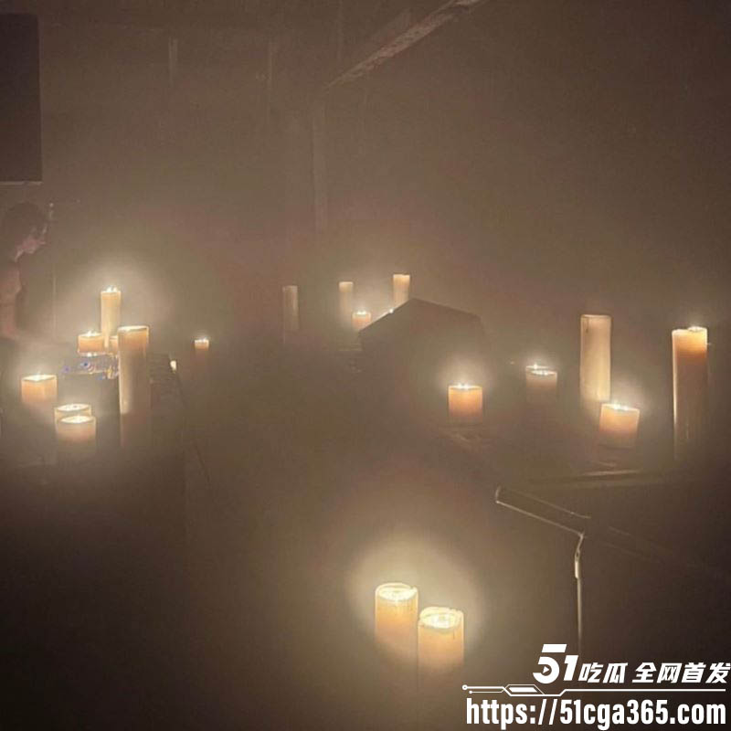 侃爷生日宴带12岁女儿参加人体宴盛会 9 侃爷生日宴带12岁女儿参加人体宴盛会 9