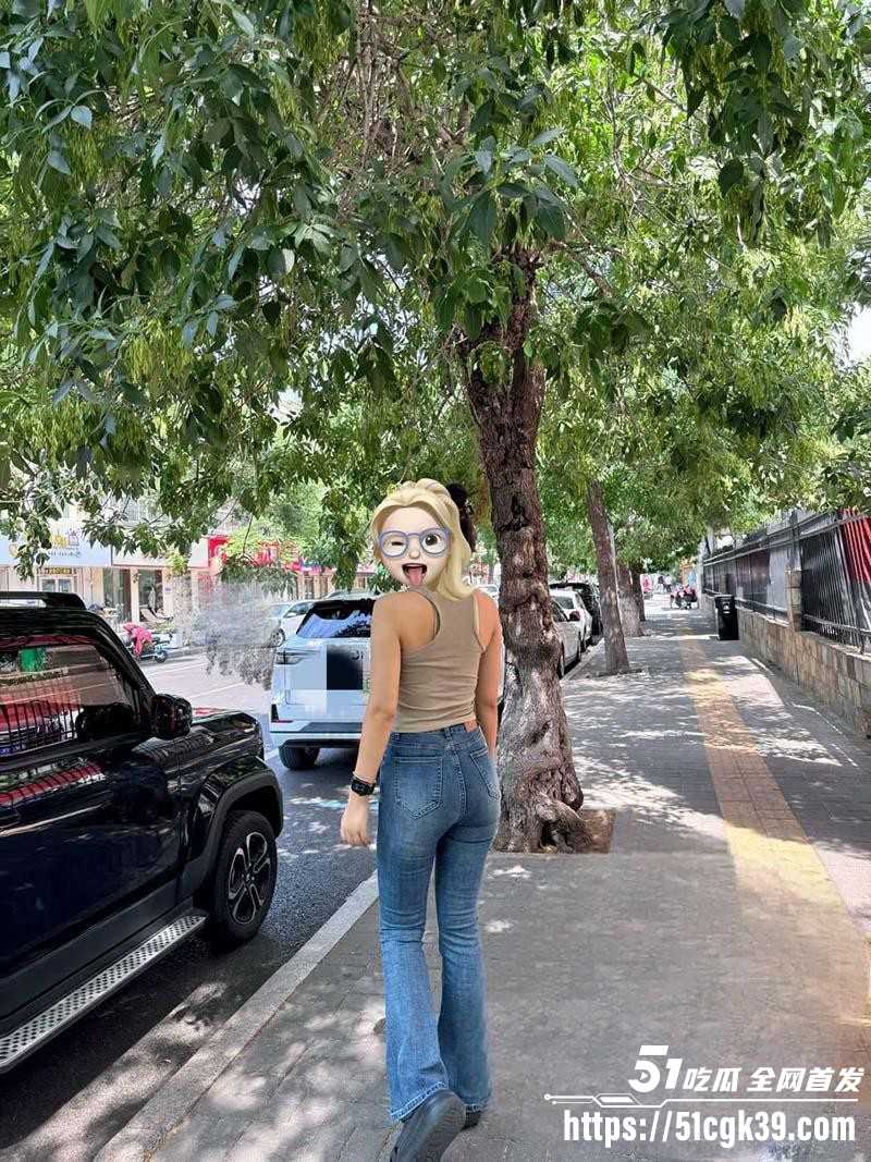 39岁大屁股妈妈后入暴操30岁堂姐04