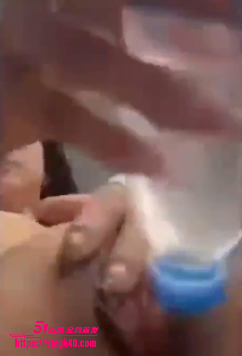 网红马宝贝矿泉水瓶 5 拷贝 网红马宝贝矿泉水瓶 5 拷贝