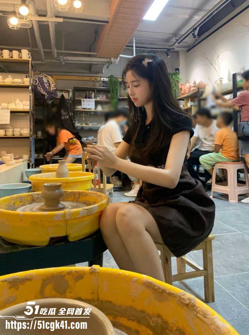 河南郑州校花吕可盈被金主暴操01 河南郑州校花吕可盈被金主暴操01