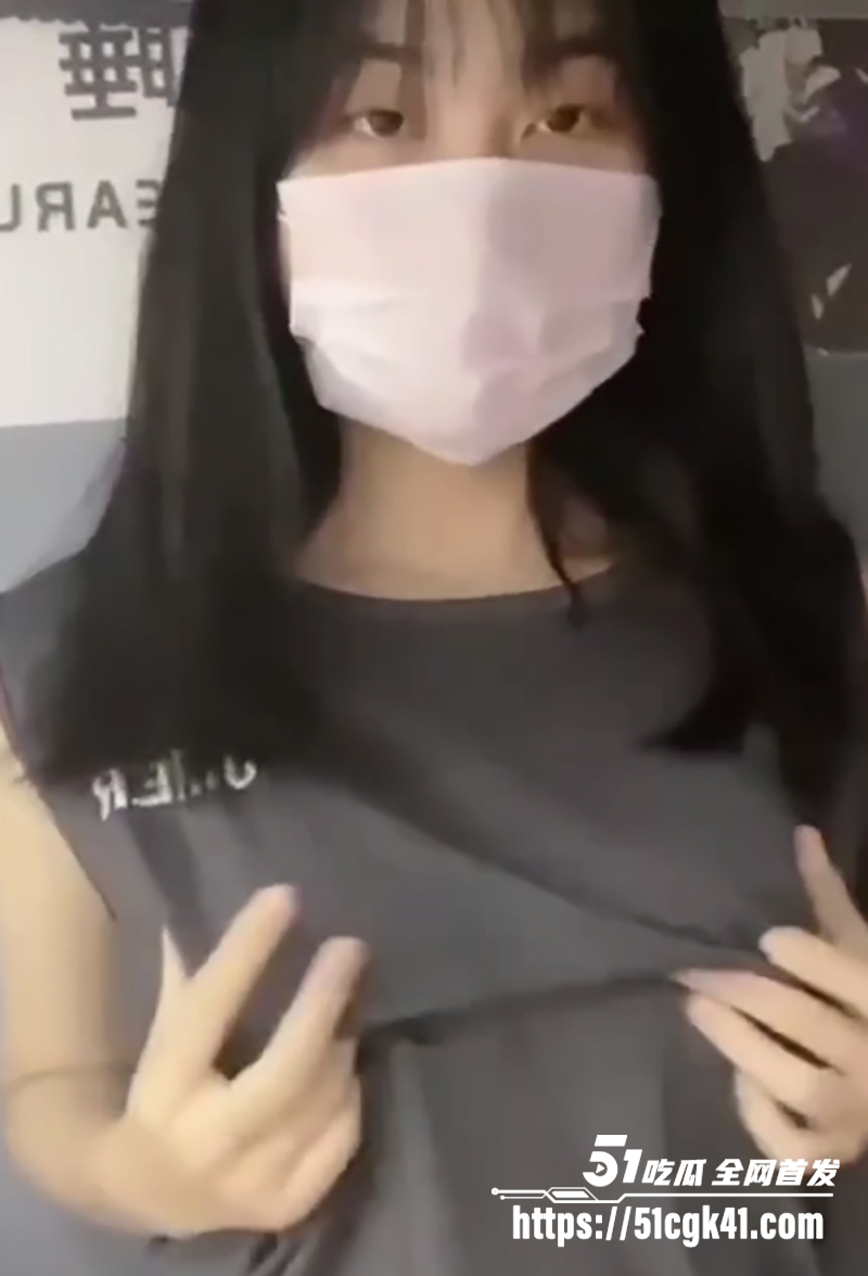 天津高中生王思雨不雅视频流出 1 拷贝