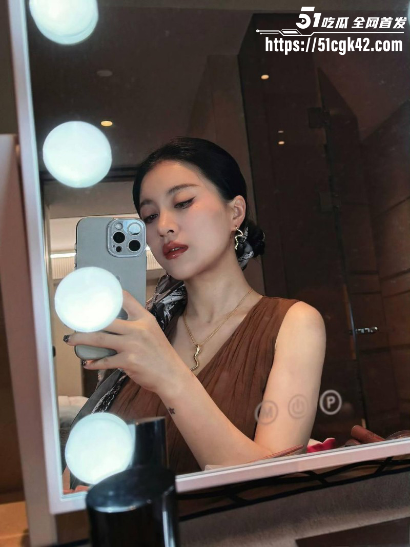 中国有嘻哈总导演车澈与乃万酒店开房06 中国有嘻哈总导演车澈与乃万酒店开房06